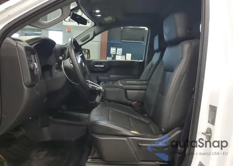 2019 Chevrolet Silverado C1500 z USA, uszkodzony, nr VIN 3GCNWAEH1KG229648